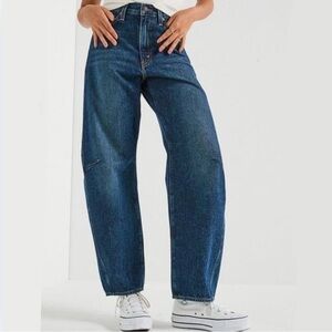 Levi’s Cinch Barrel Jeans Women’s Size 27 | Dark Wash | New with Tags
